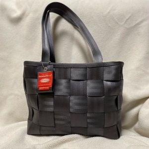 Harvey’s seatbelt purse